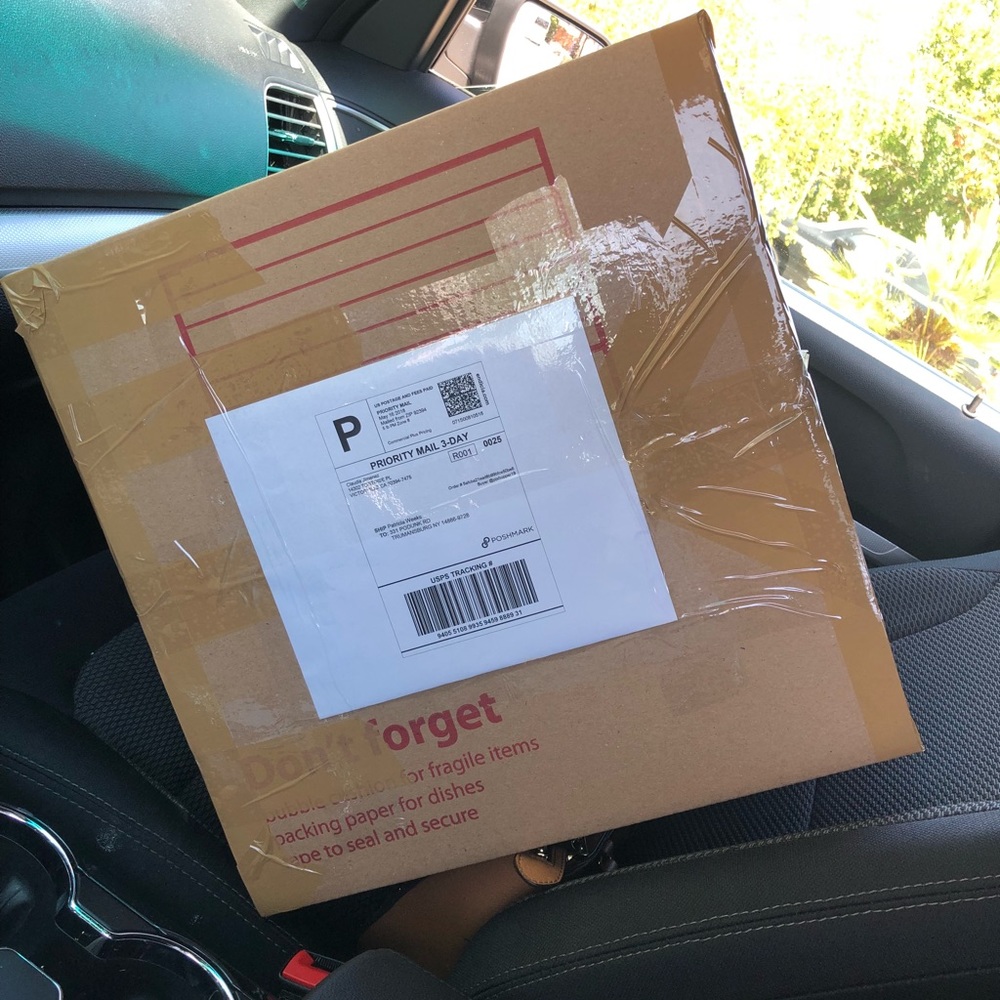 Proof of delivery 📦 for @pjshopper19 2 MK bags